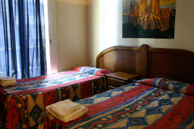 Hostal Eden برشلونة المظهر الخارجي الصورة
