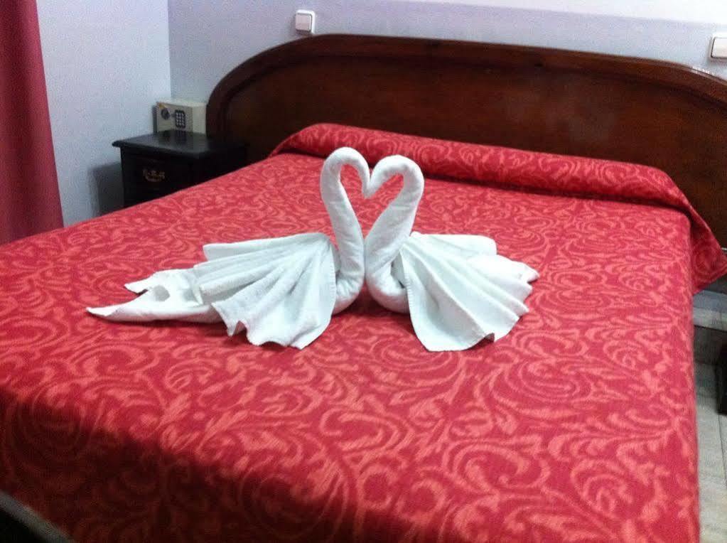 Hostal Eden برشلونة المظهر الخارجي الصورة